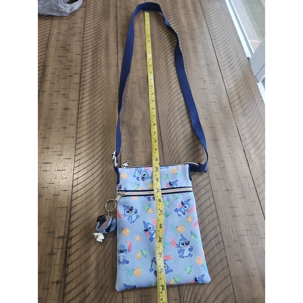 Disney Loungefly Bag Lilo & Stitch Blue Floral Crossbody Passport Zip Charm - Picture 9 of 11